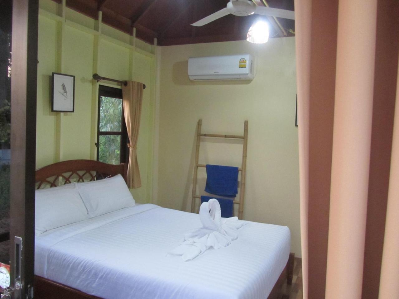 Baan Thung Home Stay Prasat Exterior photo