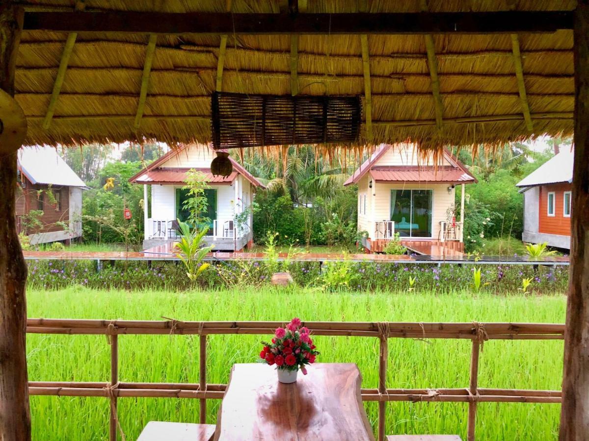 Baan Thung Home Stay Prasat Exterior photo