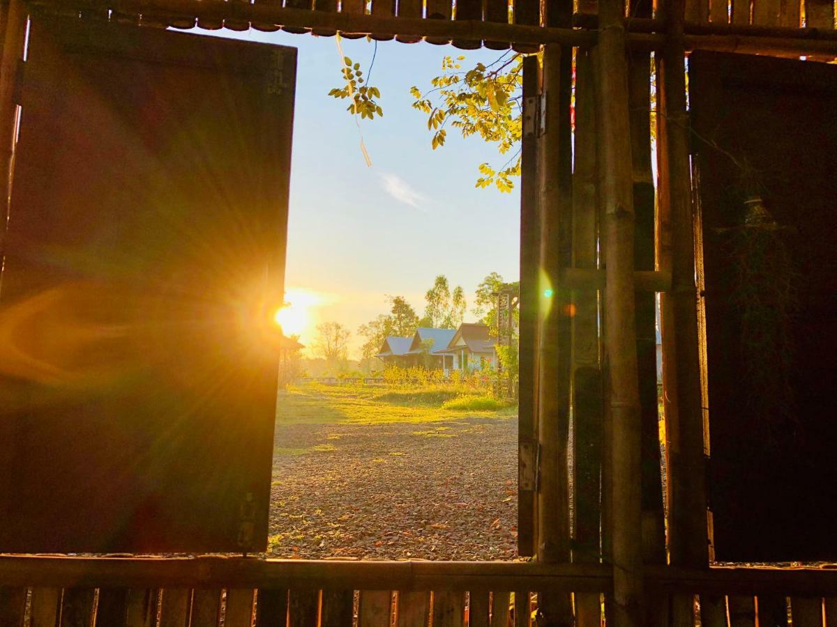 Baan Thung Home Stay Prasat Exterior photo