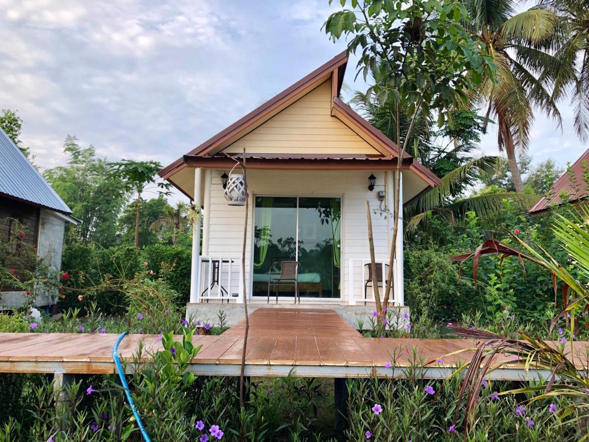 Baan Thung Home Stay Prasat Exterior photo